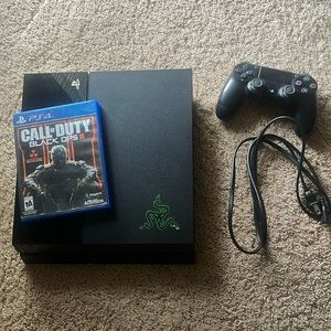 Playstation 4 With controller, Power cord and Call of Duty Black Ops 3
